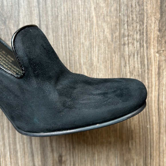 Karl Lagerfeld Black Suede Heels | 7.5 - Picture 6 of 10